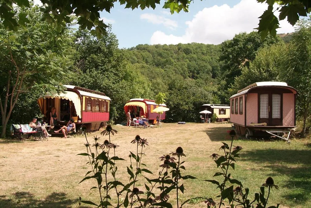 Les Roulottes Du Travers Hotel Ajoux Holiday home