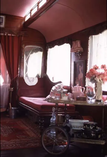 Les Roulottes Du Travers Hotel Ajoux