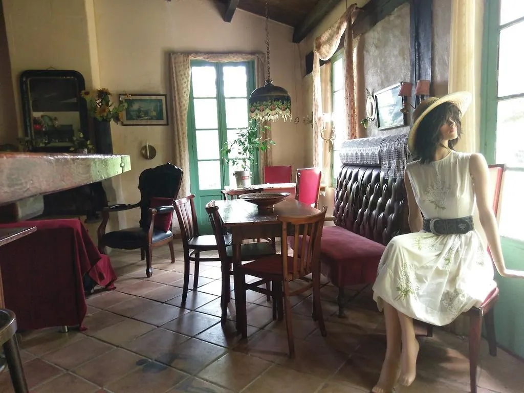 Les Roulottes Du Travers Hotel Ajoux Holiday home