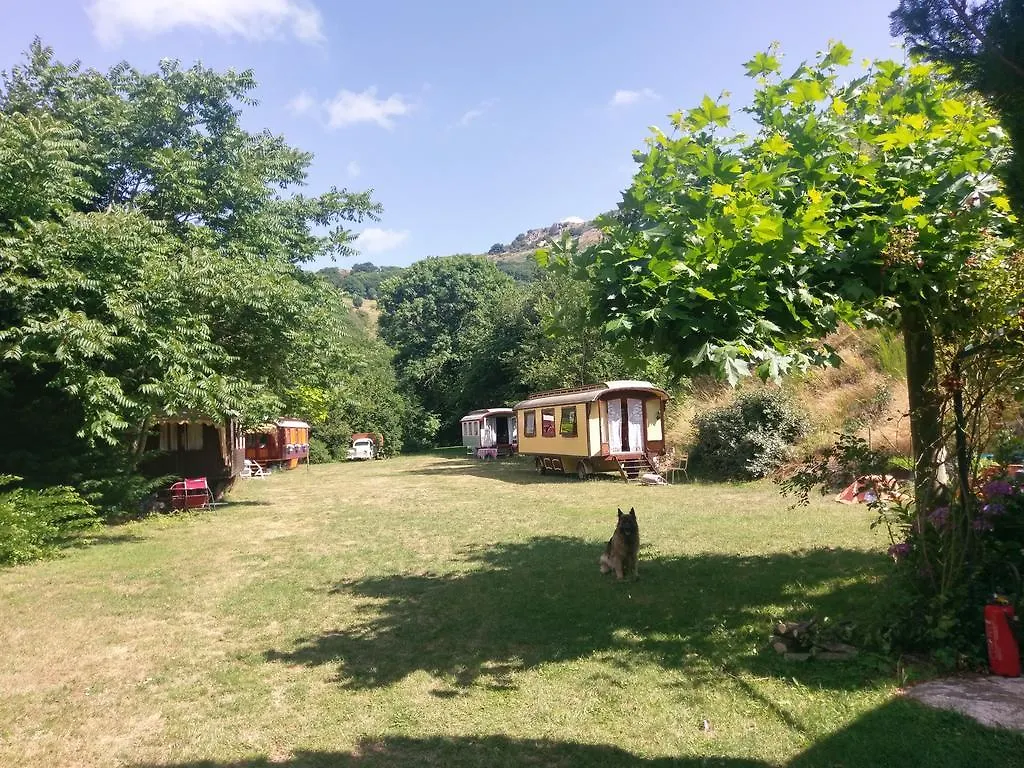 Holiday home Les Roulottes Du Travers Hotel Ajoux France